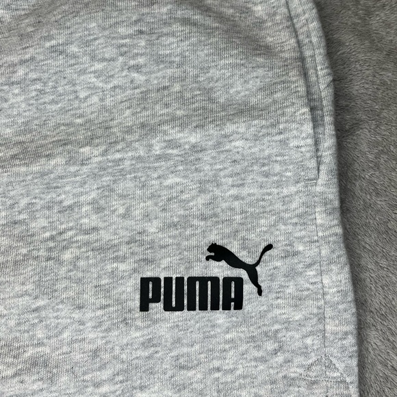 Women’s Puma shorts size XL - Picture 3 of 9